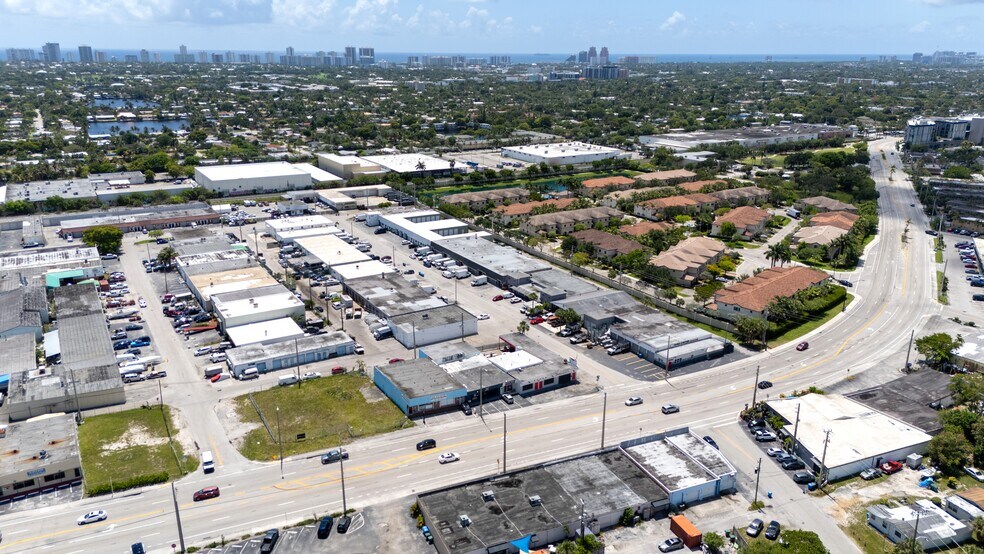 4320-4340 Dixie Hwy, Oakland Park, FL à vendre - Photo du bâtiment - Image 3 de 5