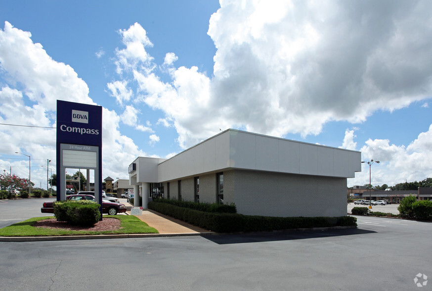 4685 Airport Blvd, Mobile, AL for sale - Building Photo - Image 1 of 1