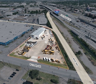 Plus de détails pour 950 W Crosby Rd, Carrollton, TX - Industriel à louer