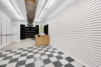 528 Washington St, Hoboken, NJ for lease Interior Photo- Image 2 of 16