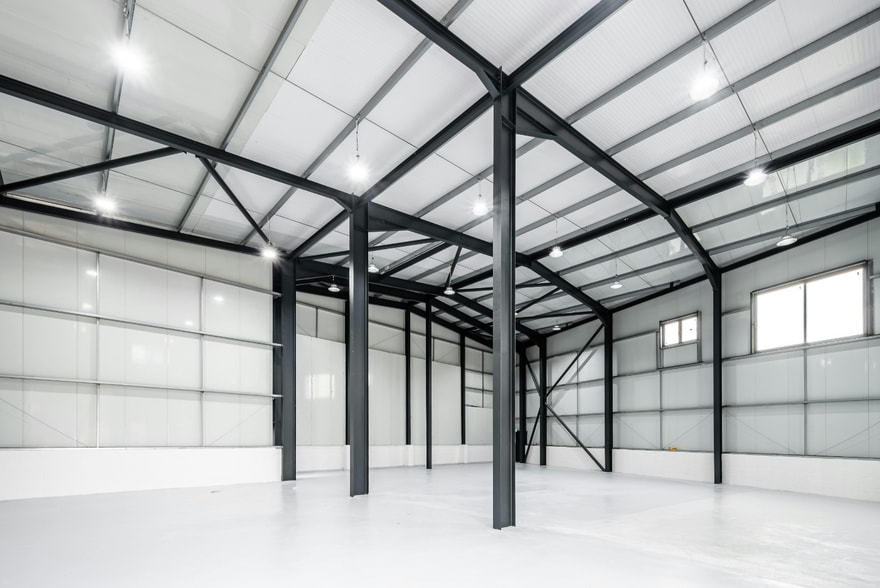 Blackhorse Ln, London for lease - Interior Photo - Image 2 of 6