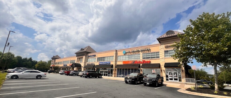 21430 Cedar Dr, Sterling, VA à louer - Photo du bâtiment - Image 3 de 12