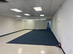 1135 Volunteer Pky, Bristol, TN for lease Interior Photo- Image 2 of 11