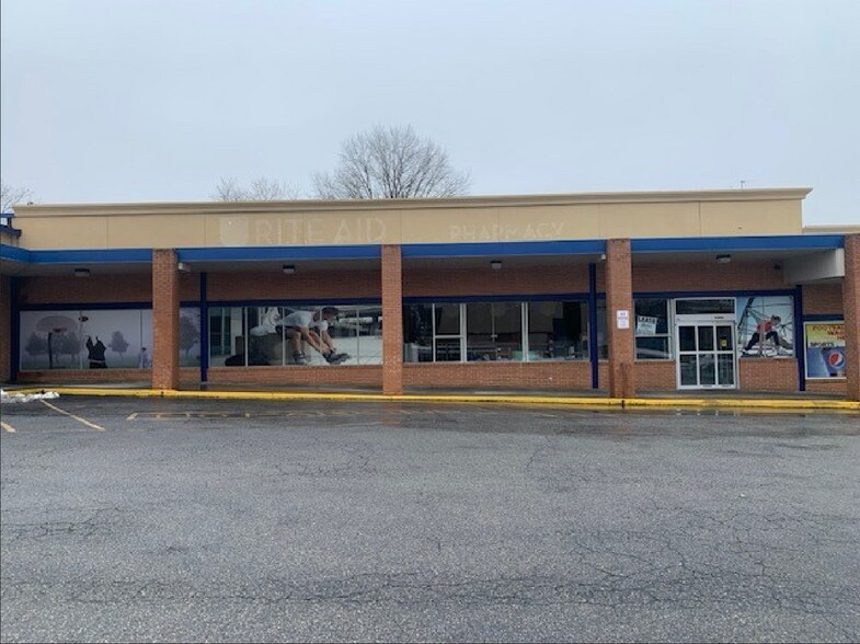 2703-2713 Philadelphia Pike, Claymont, DE à louer - Photo du bâtiment - Image 1 de 4