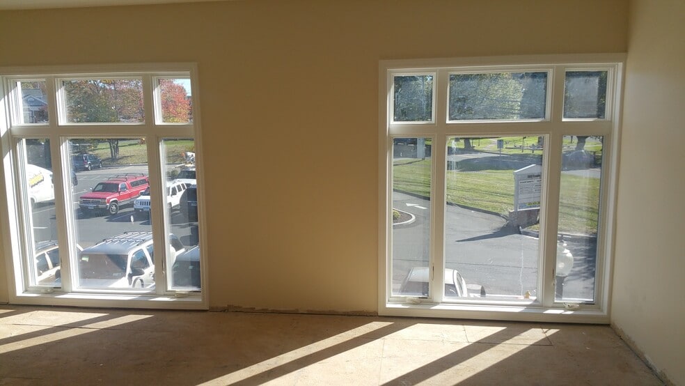 100 State Route 37, New Fairfield, CT for lease - Building Photo - Image 3 of 7