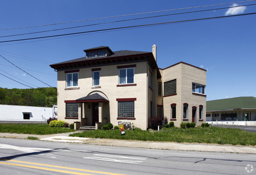 133 Mahoning Ave, New Castle, PA for sale - Primary Photo - Image 1 of 1