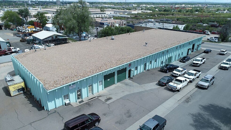 3050-3070 S Vallejo St, Englewood, CO à louer - Photo du bâtiment - Image 3 de 5