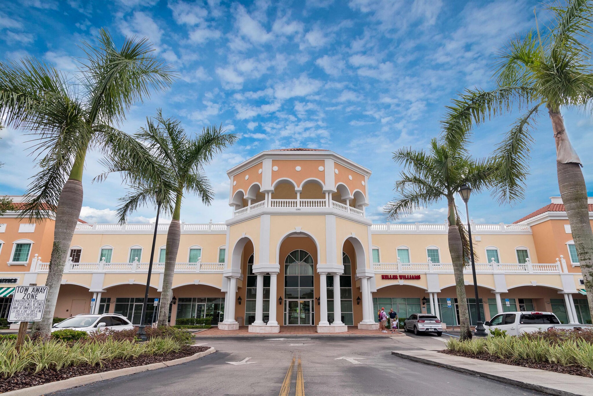 12301 Lake Underhill Rd, Orlando, FL à louer Photo du bâtiment- Image 1 de 10