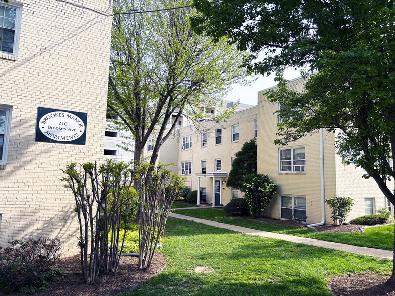 206-212 Brookes Ave, Gaithersburg, MD for sale - Building Photo - Image 3 of 13