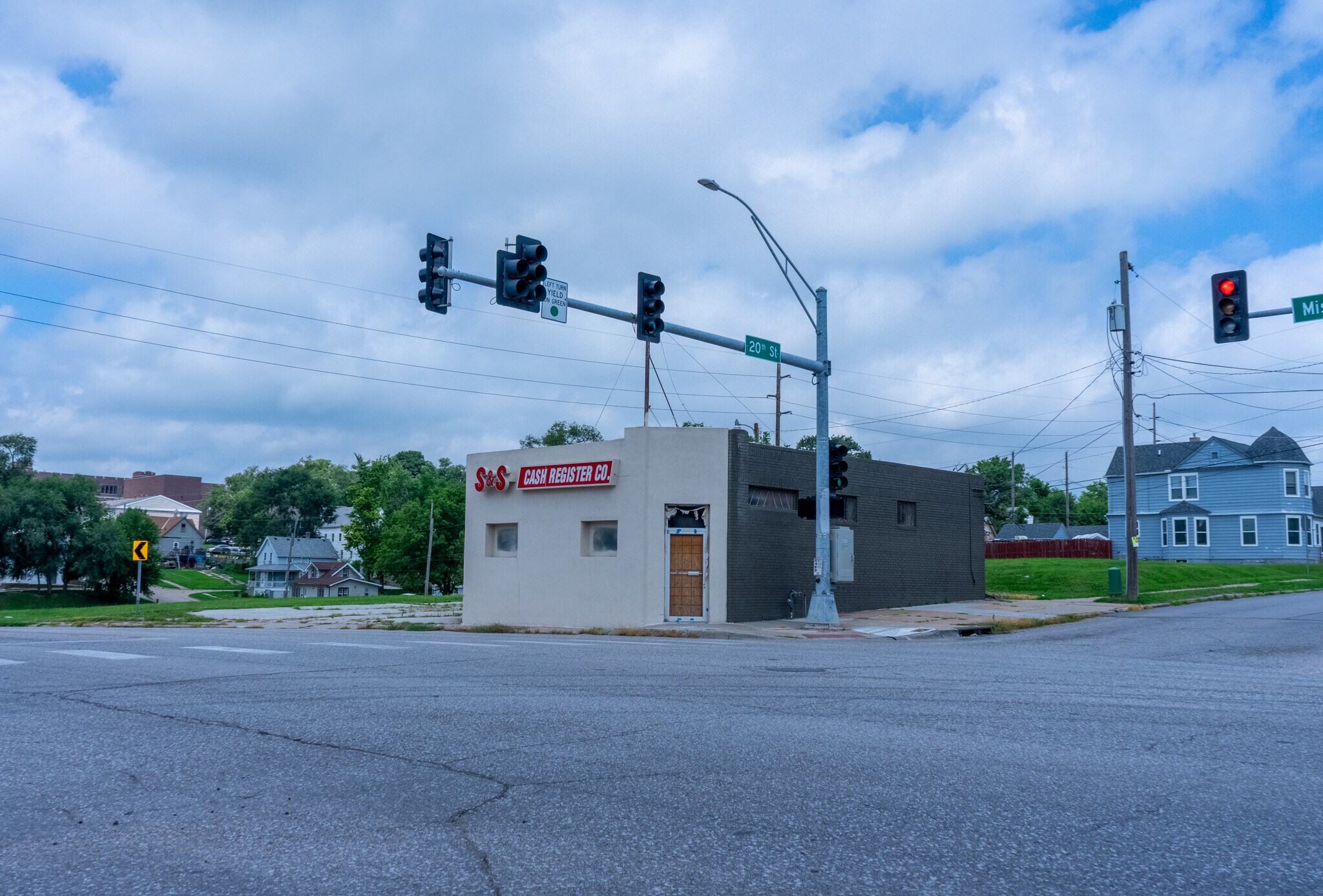 2002 Missouri Ave, Omaha, NE for sale Primary Photo- Image 1 of 7