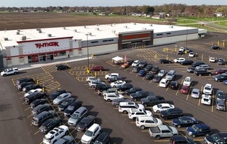 Plus de détails pour 1325 E Jackson St, Macomb, IL - Commerce de détail à louer