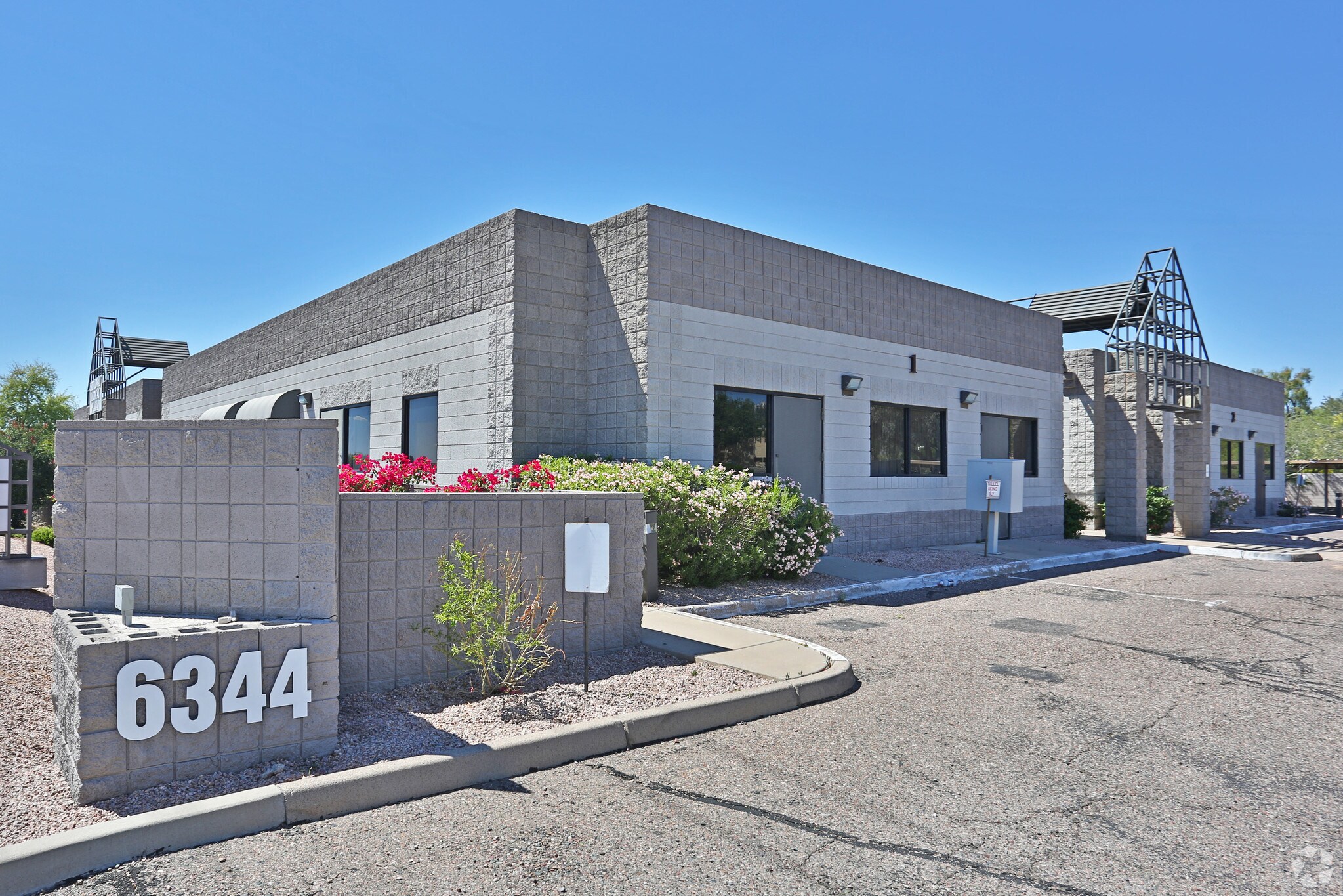 6344 E Broadway Rd, Mesa, AZ à louer Photo du bâtiment- Image 1 de 92