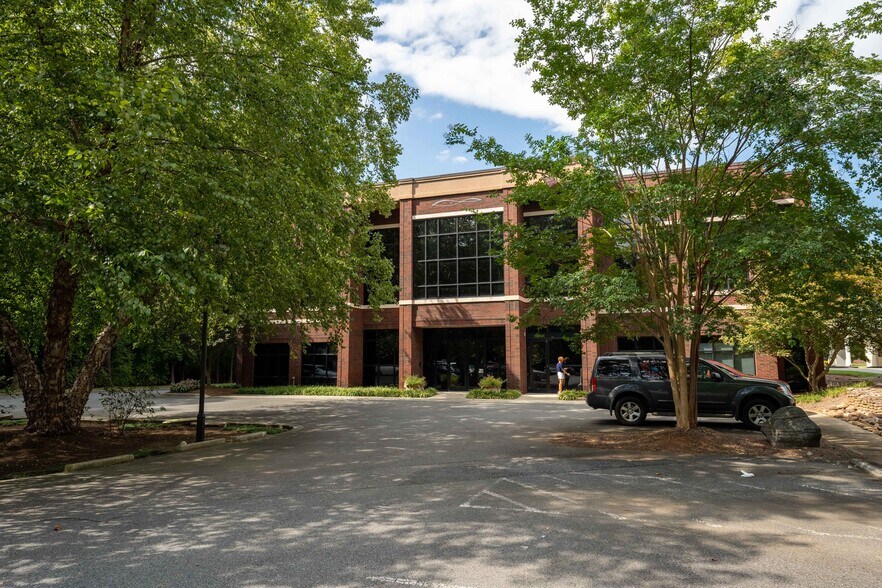 403 Gilead Rd, Huntersville, NC à vendre - Photo du bâtiment - Image 3 de 18