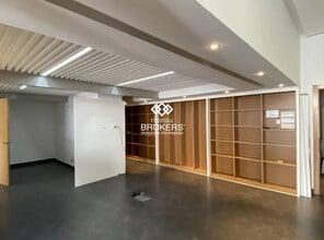 Retail in Bois-Colombes for lease Interior Photo- Image 2 of 2