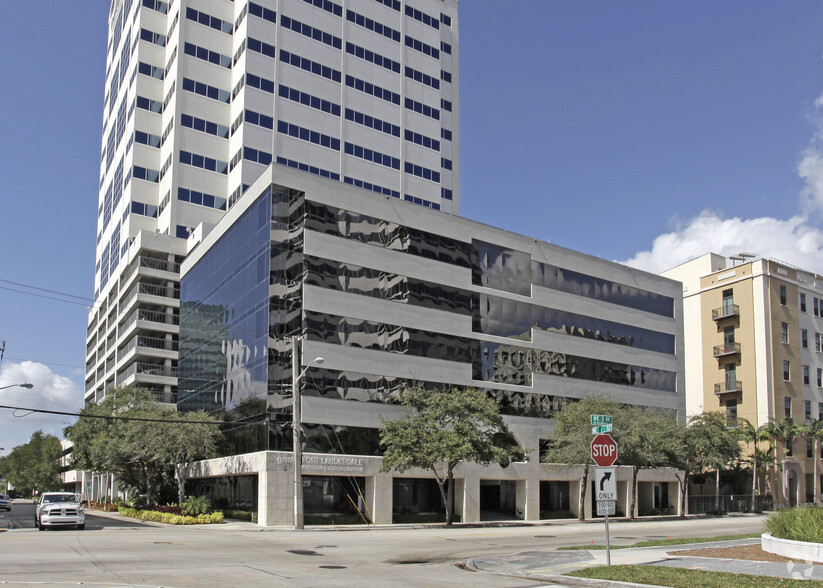 101 NE 3rd Ave, Fort Lauderdale, FL for lease - Building Photo - Image 1 of 9