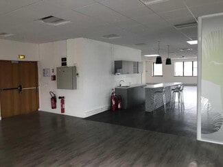 More details for 21 Rue Albert Calmette, Jouy-en-Josas - Office for Lease