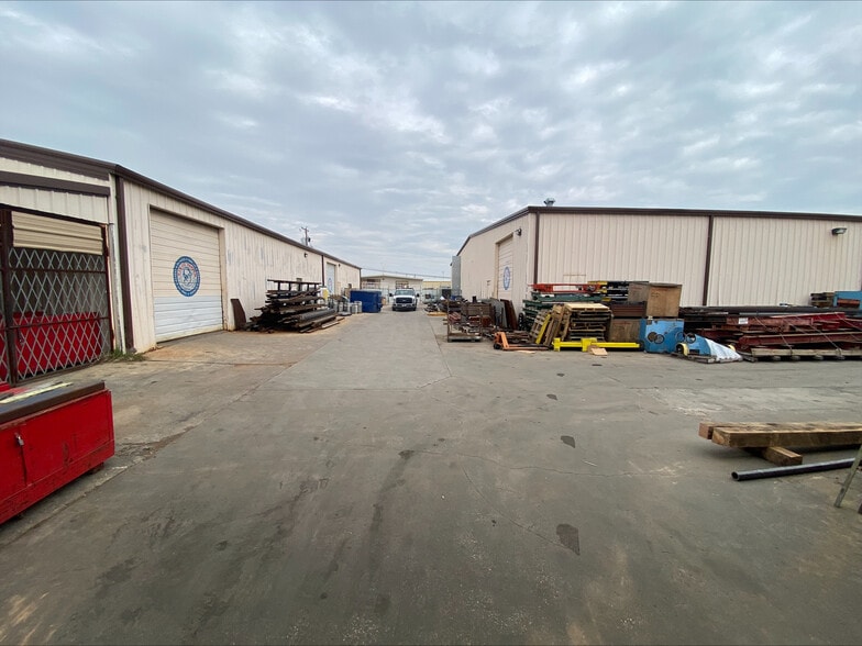 6513 Midway Rd, Haltom City, TX à vendre - Photo du bâtiment - Image 2 de 18