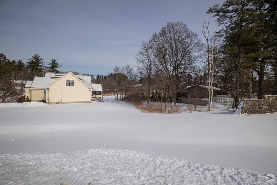 121 Indian Rock Rd, Windham, NH à louer - Photo du bâtiment - Image 3 de 6