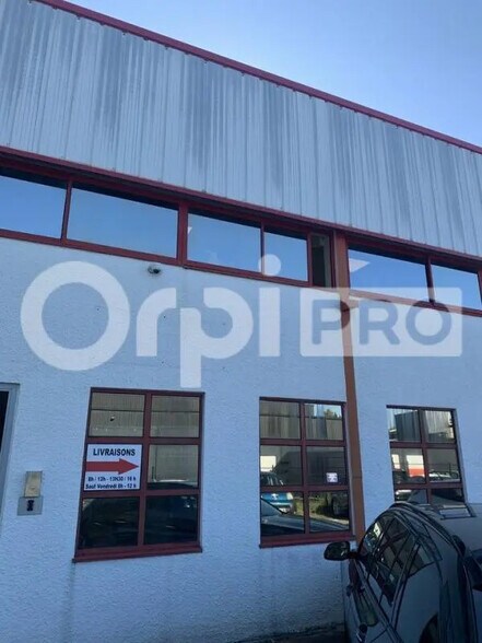 Flex dans Pessac à louer - Photo du bâtiment - Image 1 de 10