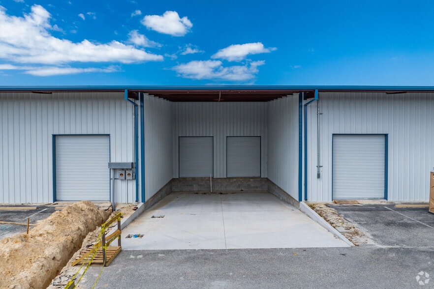 16557 Galway Park Rd, Hudson, FL for lease - Building Photo - Image 2 of 5