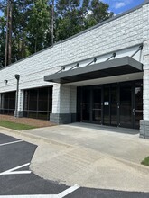 1900 Century Pl NE, Atlanta, GA for lease Building Photo- Image 2 of 8