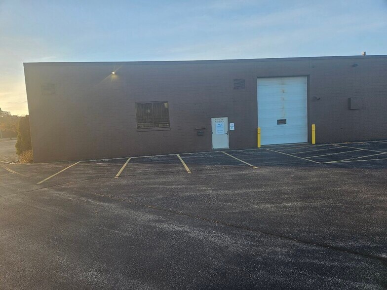 3049 Ramada Way, Green Bay, WI à louer - Photo du bâtiment - Image 2 de 17