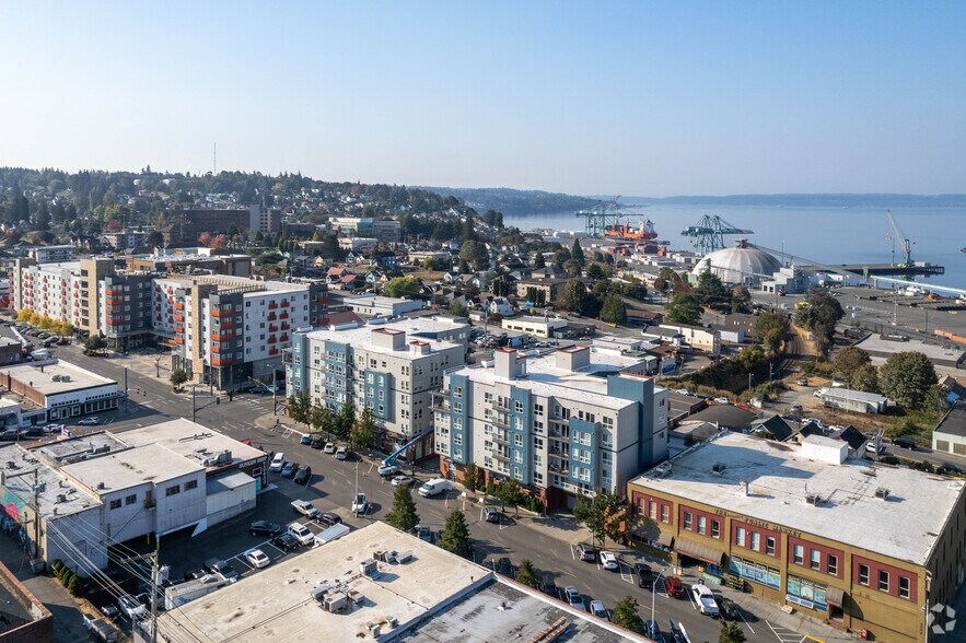 2824 Grand Ave, Everett, WA à louer - Aérien - Image 3 de 3
