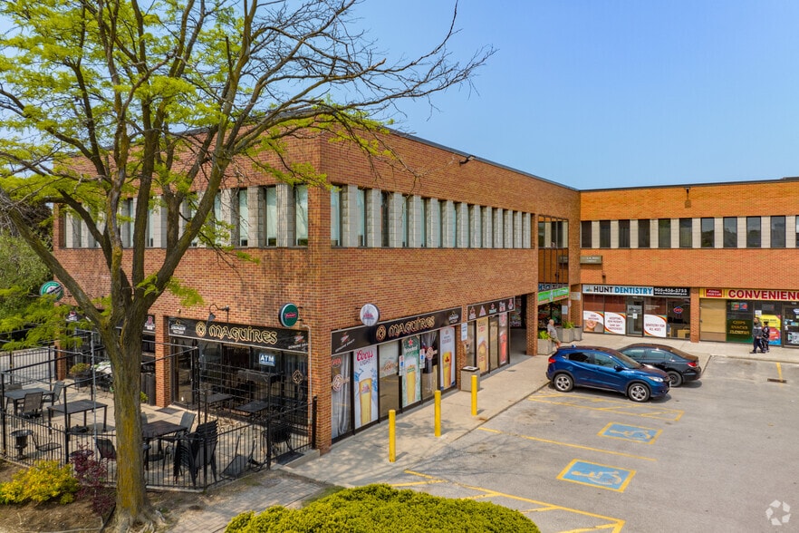 284 Queen St E, Brampton, ON for lease - Building Photo - Image 2 of 5