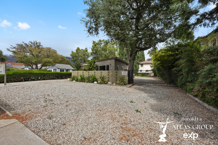 910 N Santa Anita Ave, Arcadia, CA à vendre - Photo du bâtiment - Image 3 de 21