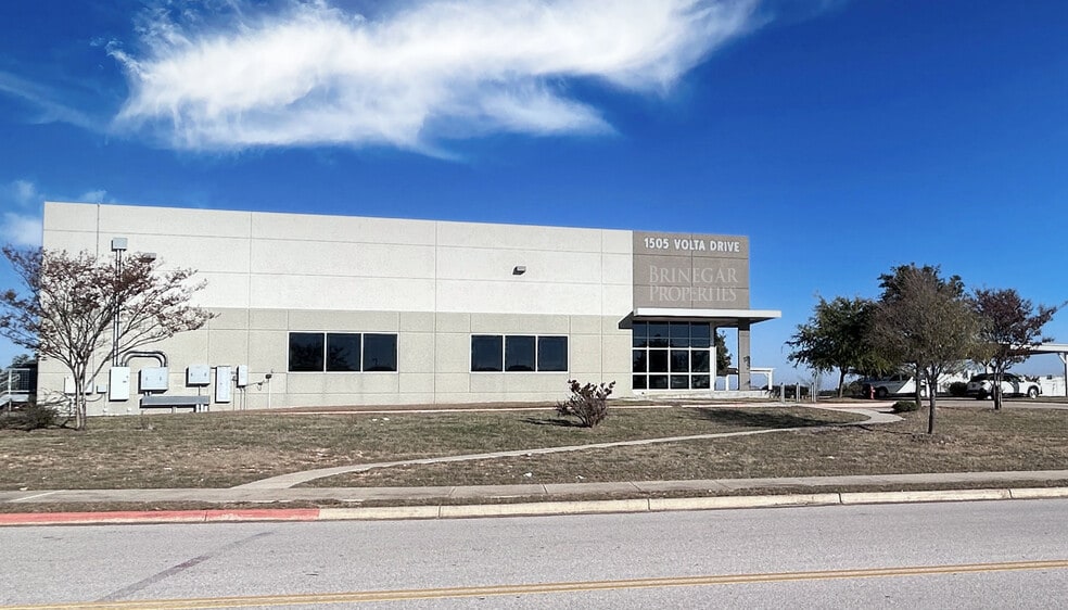 1505 Volta Dr, Cedar Park, TX for lease - Interior Photo - Image 1 of 7