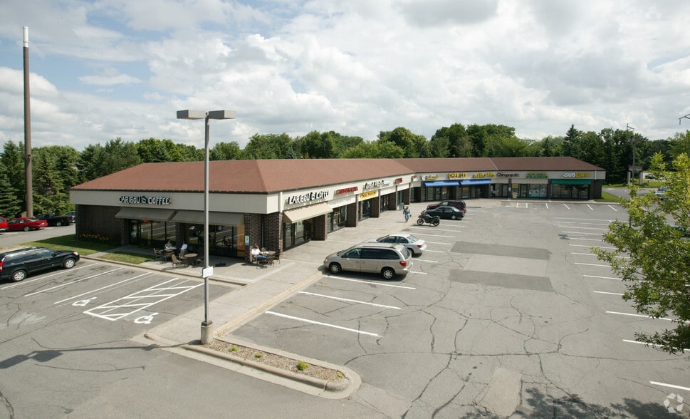 17405-17435 County Rd 6, Plymouth, MN for lease - Building Photo - Image 3 of 15