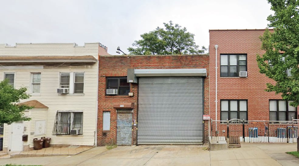 137 18th St, Brooklyn, NY for lease - Building Photo - Image 2 of 4