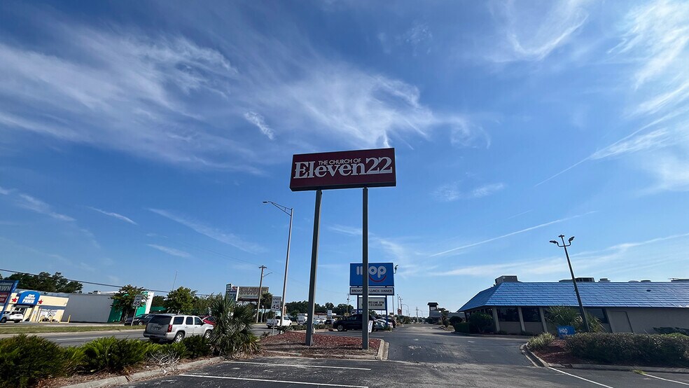 317 Blanding Blvd, Orange Park, FL à vendre - Photo du bâtiment - Image 2 de 2