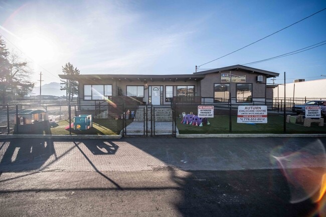 More details for 45768 Hocking Av, Chilliwack, BC - Retail for Sale