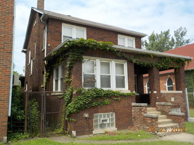 4822 Kennedy Ave, East Chicago, IN à vendre - Photo du bâtiment - Image 2 de 7