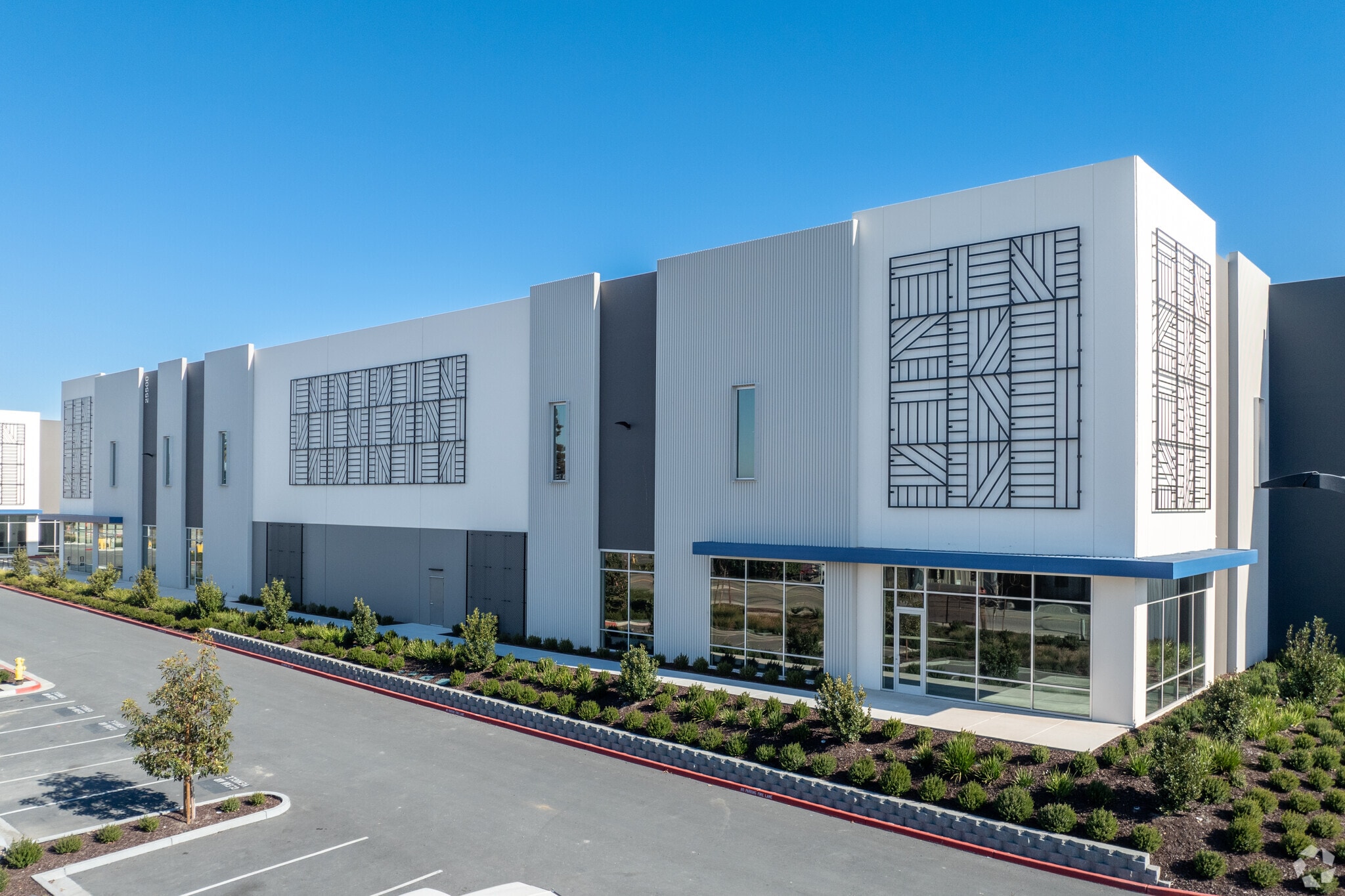 25500 Clawiter Rd, Hayward, CA for lease Primary Photo- Image 1 of 12