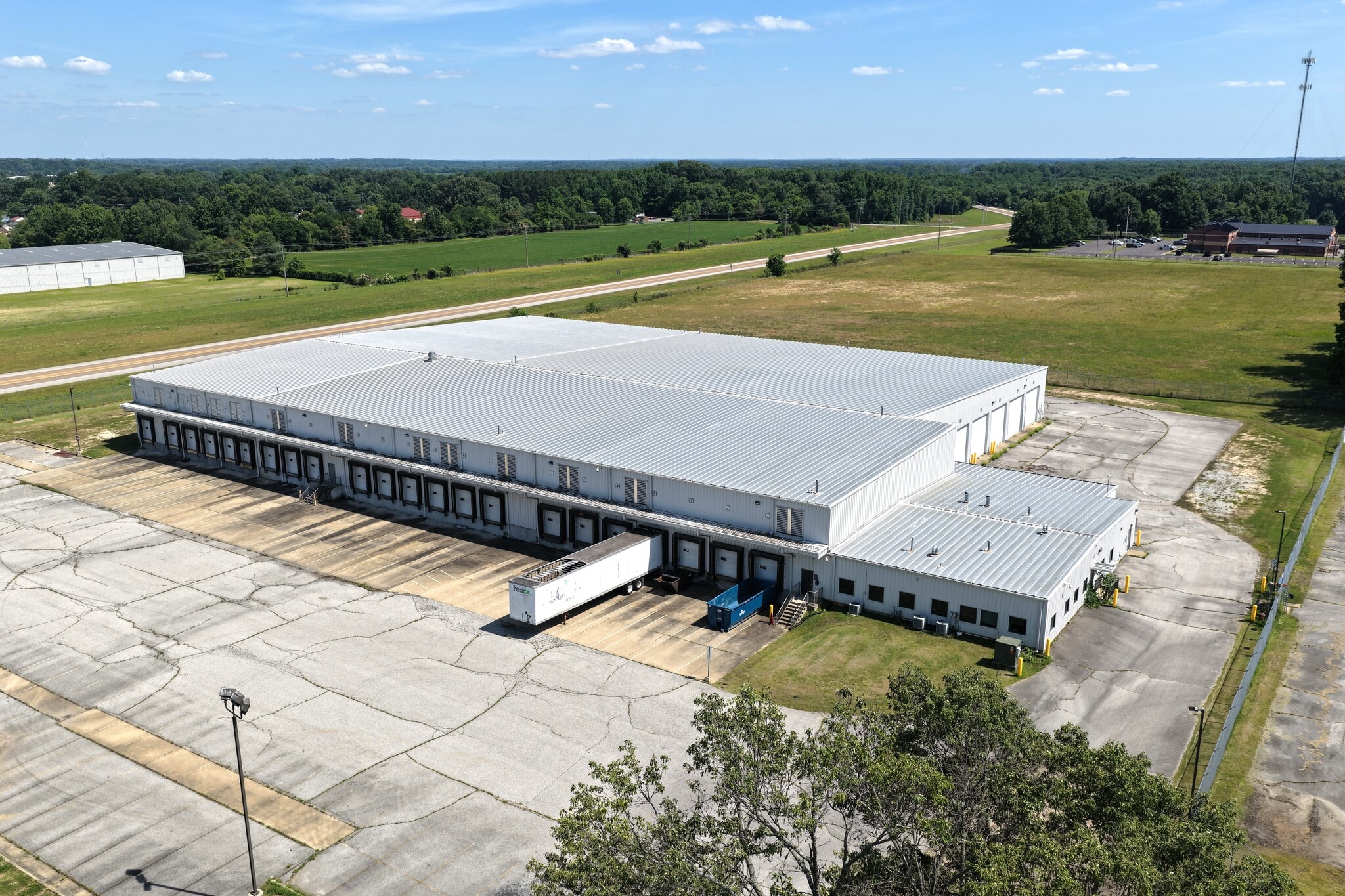 7 American Woodmark Dr, Humboldt, TN for sale Building Photo- Image 1 of 15