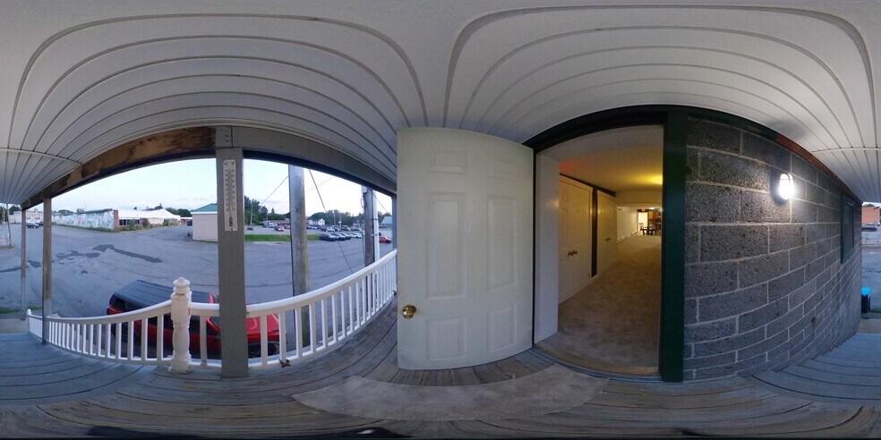 70 Main St, Canton, NY à vendre - Photo du bâtiment - Image 3 de 41