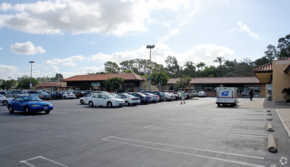 1271-1351 Encinitas Blvd, Encinitas, CA for lease - Building Photo - Image 2 of 5