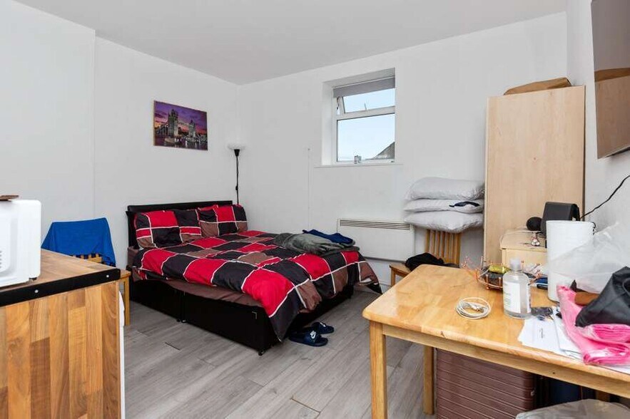 61-63 Tottenham Ln, Londres à vendre - Photo du bâtiment - Image 2 de 9