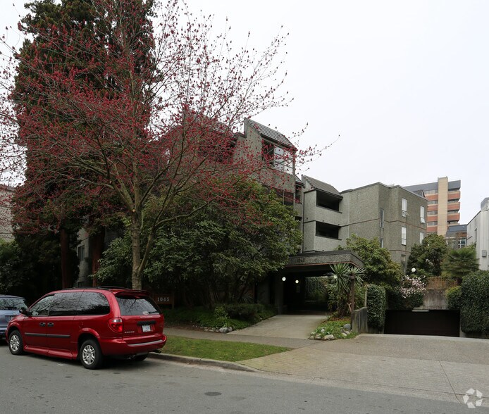 1045 Burnaby St, Vancouver, BC for sale - Primary Photo - Image 1 of 1