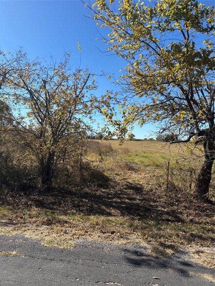 27.6 Acres on Winn Rd portfolio of 2 properties for sale on LoopNet.ca - Other - Image 2 of 4