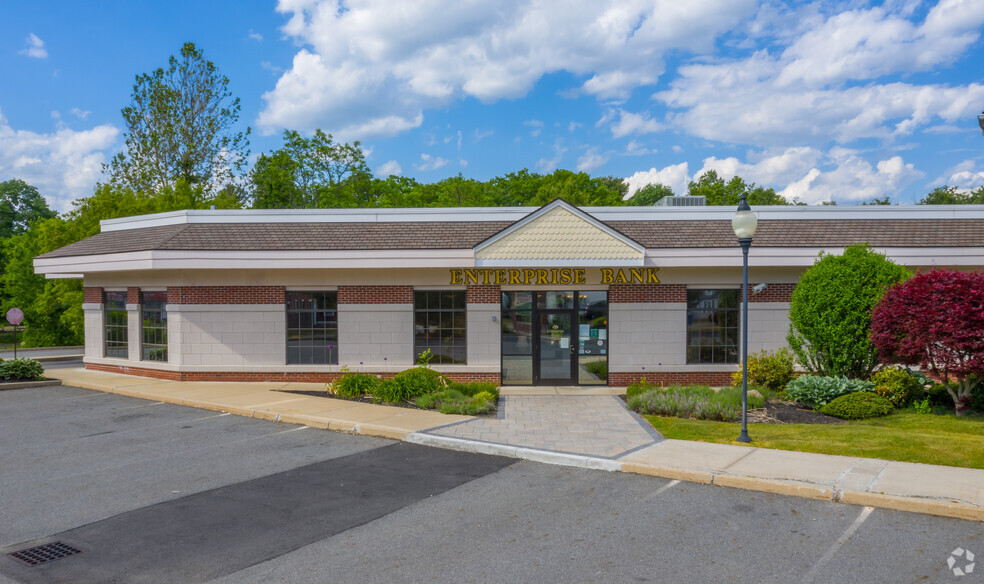 1120 Main St, Tewksbury, MA à vendre - Photo principale - Image 1 de 1