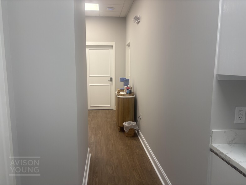 234 Seven Farms Dr, Daniel Island, SC for lease - Building Photo - Image 3 of 9