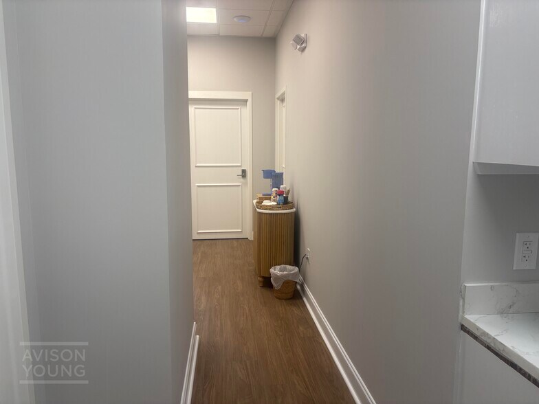 234 Seven Farms Dr, Daniel Island, SC à louer - Photo du bâtiment - Image 3 de 9
