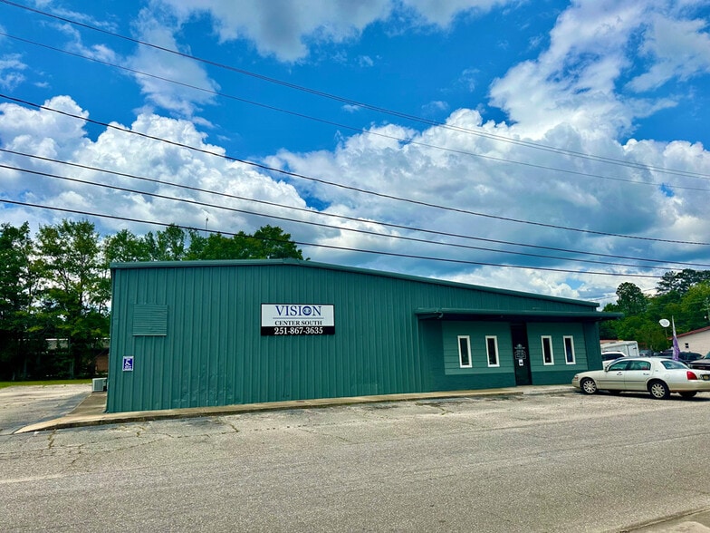 106 W Jackson St, Brewton, AL for sale - Primary Photo - Image 1 of 14