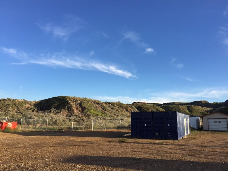 1121 Railway Ave S, Drumheller, AB à vendre - Photo principale - Image 1 de 1