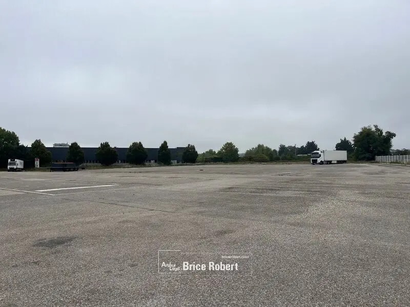 Office in Saint-Priest for lease Building Photo- Image 1 of 6