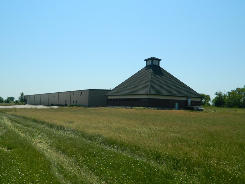 2502 E Poplar St, Algona, IA for sale - Building Photo - Image 1 of 1