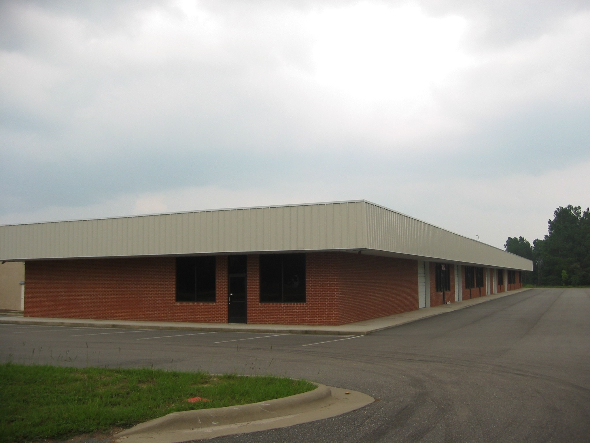 2221-2239 Pinehurst Plz, Aberdeen, NC for lease Primary Photo- Image 1 of 14